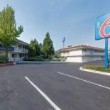 Фотография гостиницы Motel 6 Weed - Mount Shasta