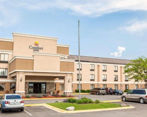 Фотографии гостиницы 
            Comfort Inn Bourbonnais near I-57