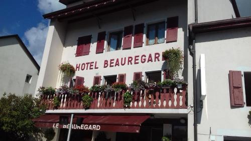 Фотографии гостиницы 
            Hotel Pension Le Beauregard