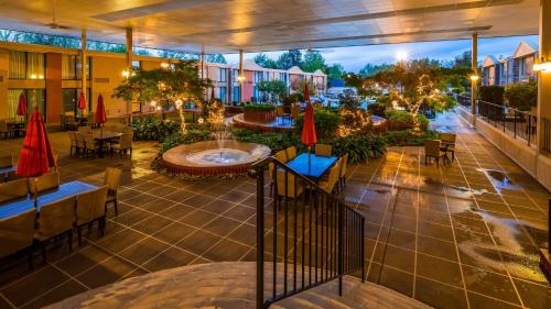 Фотография гостиницы Best Western Plus Burlington