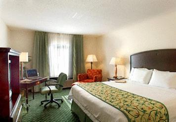 Фотография гостиницы Fairfield Inn & Suites by Marriott Atlanta Alpharetta