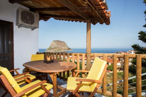 Фотография гостевого дома Monemvasia Green Apartments