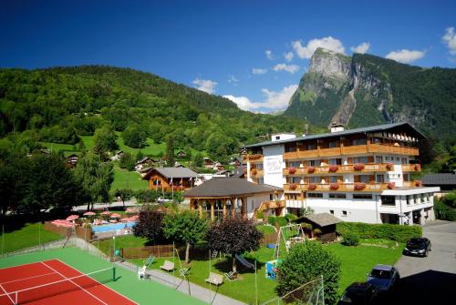Фотография гостиницы Chalet-Hôtel Neige et Roc, The Originals Relais (Hotel-Chalet de Tradition)