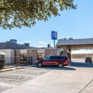 Фотографии гостиницы 
            Motel 6-Sonora, TX