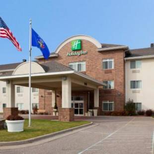 Фотографии гостиницы 
            Holiday Inn Conference Center Marshfield, an IHG Hotel