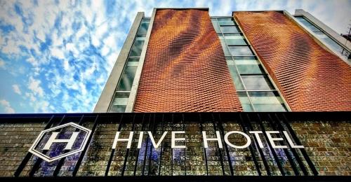 Фотография гостиницы Hive Hotel