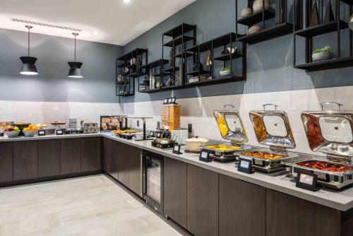 Фотография гостиницы Holiday Inn Express - Boston Logan Airport - Revere, an IHG Hotel