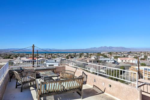 Фотографии гостевого дома 
            Lake Havasu City Home with Rooftop Deck and Mtn Views!