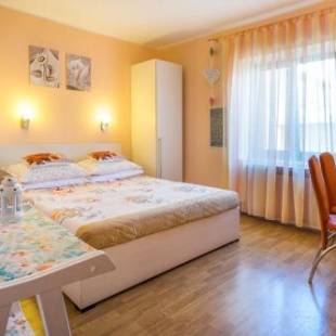 Фотографии гостевого дома 
            Double Room Vrbnik 5302b