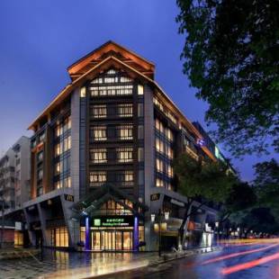 Фотографии гостиницы 
            Holiday Inn Express Guilin City Center, an IHG Hotel