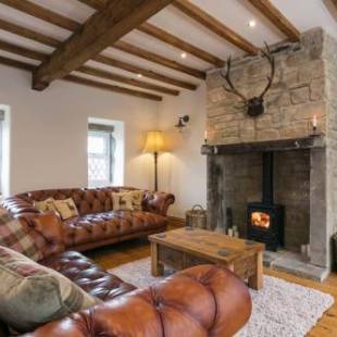 Фотографии гостевого дома 
            Stunning Blackberry Cottage with Log Burner - located on Haworth Main Street