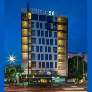 Фотографии гостиницы 
            Hotel 88 Embong Malang