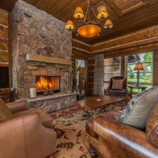 Фотографии гостевого дома 
            Spanish Peaks Settlement Cabin