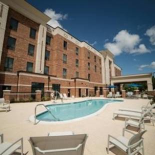 Фотографии гостиницы 
            Hampton Inn & Suites - Hartsville, SC