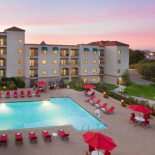 Фотографии гостиницы 
            Embassy Suites by Hilton Temecula Valley Wine Country