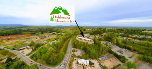 Фотография гостиницы Dahlonega Mountain Inn