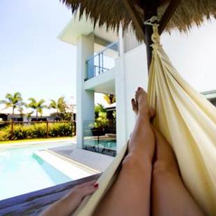 Фотографии гостевого дома 
            Heated Pool - Peaceful and Relaxing Beachside Family Entertainer