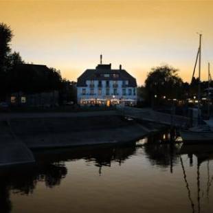 Фотографии гостиницы 
            Hotel Schiff am See