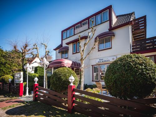 Фотография гостиницы Hotel Zee Bergen