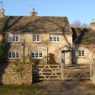 Фотографии гостевого дома 
            Gardeners Cottage