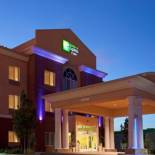 Фотография гостиницы Holiday Inn Express Reno Airport, an IHG Hotel