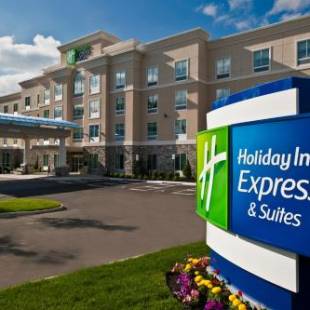 Фотографии гостиницы 
            Holiday Inn Express & Suites Columbus - Easton Area, an IHG Hotel