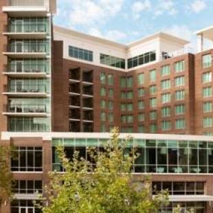 Фотографии гостиницы 
            Embassy Suites by Hilton Greenville Downtown Riverplace