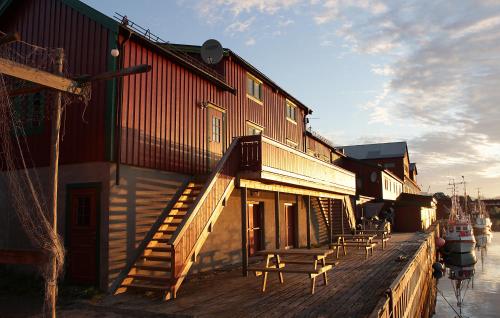 Фотографии гостевого дома 
            Live Lofoten Fishermen's Cabins