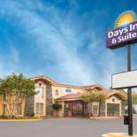 Фотография гостиницы Days Inn & Suites by Wyndham Huntsville Spacecenter