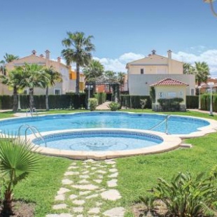 Фотография гостевого дома Nice home in Oliva w/ WiFi, Outdoor swimming pool and 2 Bedrooms