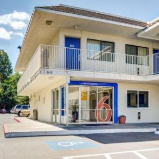 Фотография гостиницы Motel 6-Troutdale, OR - Portland East