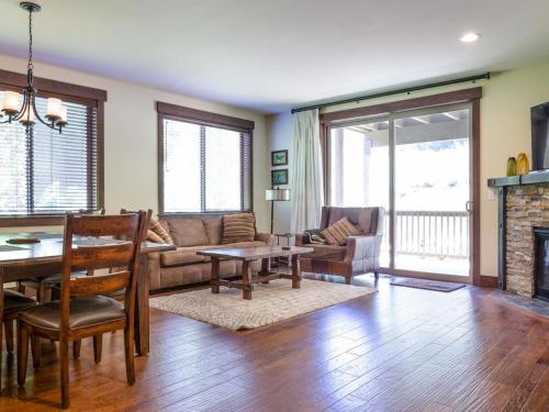 Фотография гостевого дома Truckee Boulders Escape