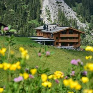 Фотографии гостевого дома 
            LUX ALP CHALET am Arlberg