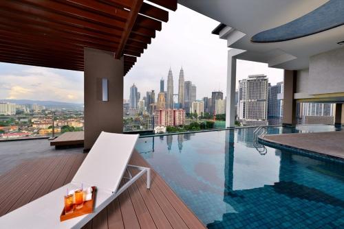 Фотографии гостиницы 
            Tamu Hotel & Suites Kuala Lumpur