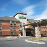 Фотография гостиницы Holiday Inn Express Romulus / Detroit Airport, an IHG Hotel