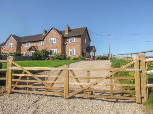 Фотографии гостевого дома 
            Big Hill Cottage, Ellesmere