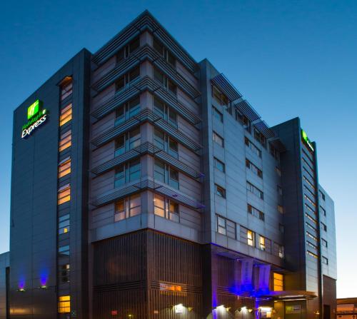 Фотографии гостиницы 
            Holiday Inn Express Swindon City Centre, an IHG Hotel