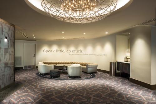 Фотография гостиницы The Windsor Suites Philadelphia