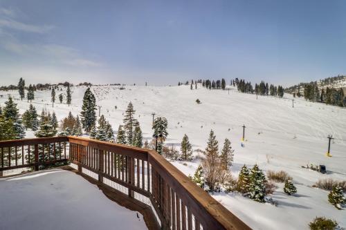 Фотография гостевого дома Serventi Tahoe Donner Cabin