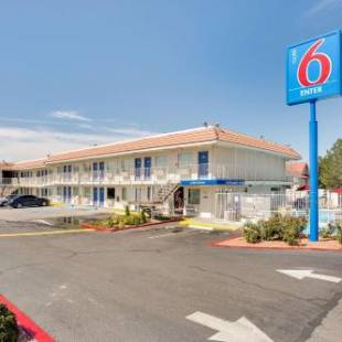 Фотографии гостиницы 
            Motel 6-Albuquerque, NM - Carlisle