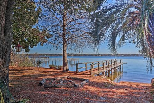 Фотографии гостевого дома 
            Rustic Escape on Lake Murray with Fire Pit and Balcony