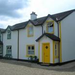 Фотография гостевого дома Riverbank Cottages