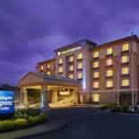 Фотография гостиницы Holiday Inn Express & Suites Huntsville, an IHG Hotel