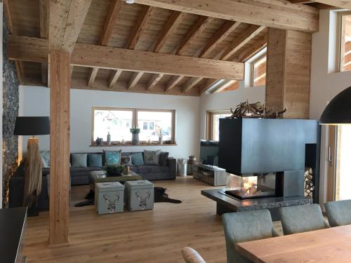 Фотография гостевого дома Mountain Chalet R