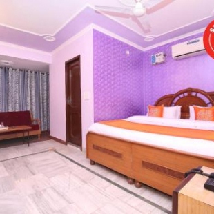 Фотография гостиницы OYO 10384 Hotel Rajesh Palace