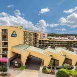 Фотография гостиницы Days Inn by Wyndham Virginia Beach At The Beach