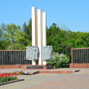 Фотография достопримечательности Монумент воинам-уссурийцам, павшим в сражениях Великой Отечественной войны 1941-1945 гг.