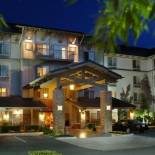 Фотография гостиницы Larkspur Landing Milpitas-An All-Suite Hotel