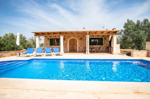 Фотография гостевого дома Son Garrot mit Pool und Wifi