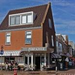 Фотография гостевого дома Room at the Beach Egmond